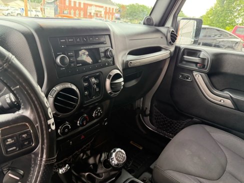 Used 2014 Jeep Wrangler Unlimited Sport image 16