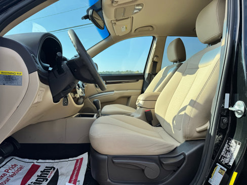 Used 2012 Hyundai Santa Fe GLS image 11