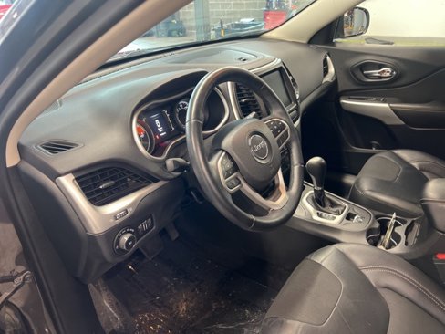 Used 2018 Jeep Compass Limited w/ Navigation Group image 23