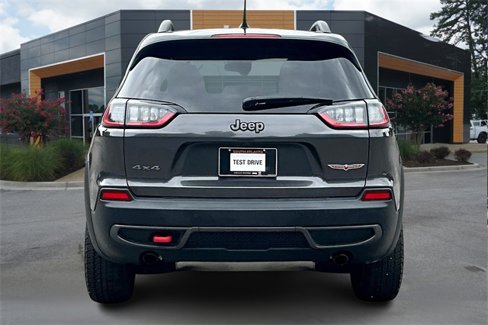 Used 2020 Jeep Cherokee Trailhawk image 5