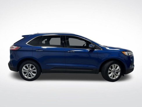 Used 2020 Ford Edge Titanium image 2