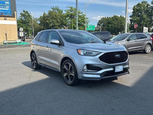 Certified 2020 Ford Edge ST w/ Cold Weather Package image 3