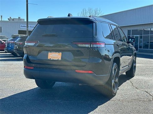 Used 2023 Jeep Grand Cherokee L Laredo image 7