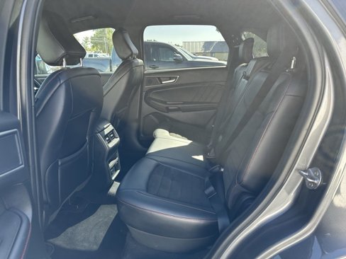 Used 2024 Ford Edge ST-Line image 11