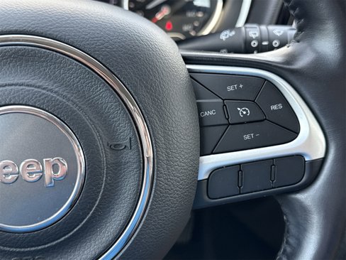 Used 2020 Jeep Compass Latitude image 19