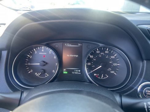 Used 2017 Nissan Rogue SV image 18