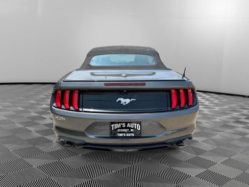 Used 2018 Ford Mustang Premium image 5