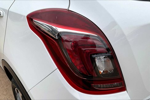 Used 2019 Buick Encore Essence image 26