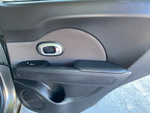 Used 2019 Kia Soul + image 35