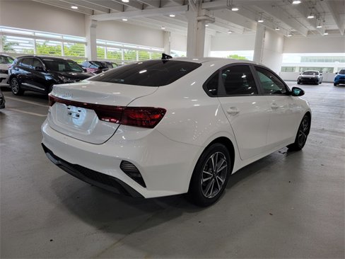 Used 2023 Kia Forte LXS image 8