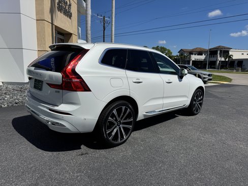 Certified 2023 Volvo XC60 B5 Ultimate w/ Climate Package image 3