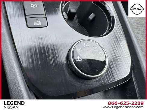 Certified 2022 Nissan Rogue SV image 32