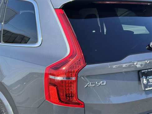 Used 2020 Volvo XC90 T6 Momentum w/ Protection Package image 8