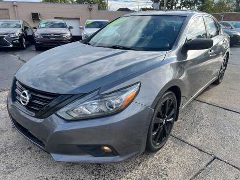 Used 2018 Nissan Altima 2.5 SR w/ SR Midnight Edition image 3