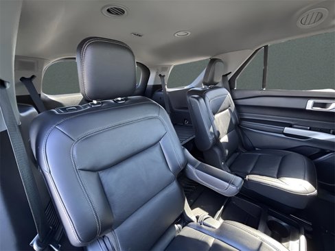 Certified 2021 Ford Explorer Limited w/ Equipment Group 301A image 20