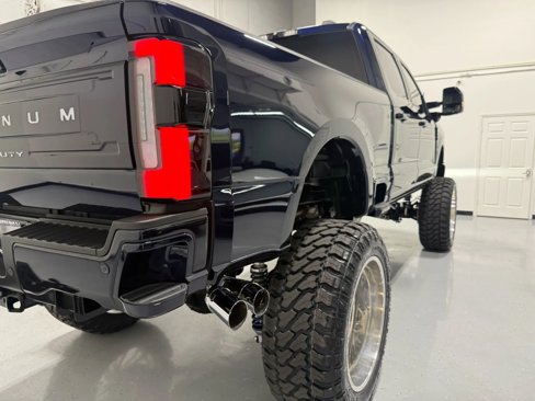 Used 2023 Ford F250 Platinum image 21