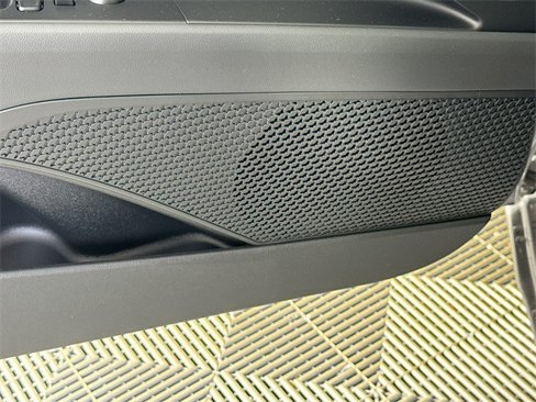 New 2025 Hyundai Elantra SE image 19