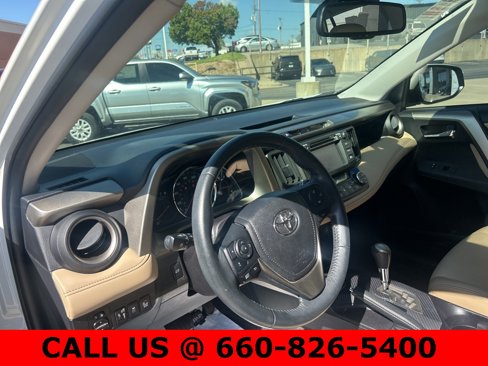 Used 2015 Toyota RAV4 Limited image 10