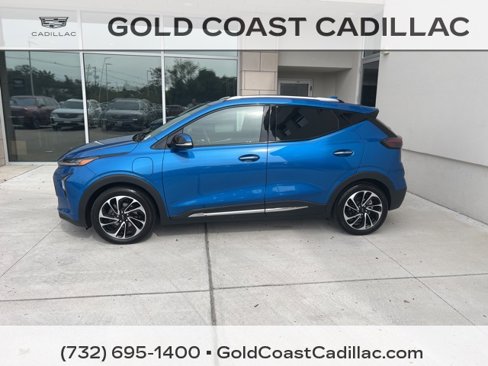 Used 2023 Chevrolet Bolt EUV Premier w/ Sun & Sound Package image 2