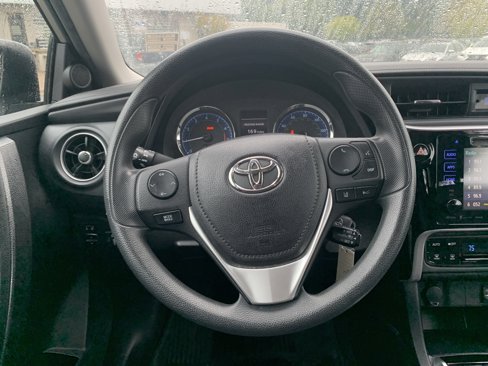 Used 2017 Toyota Corolla LE image 18