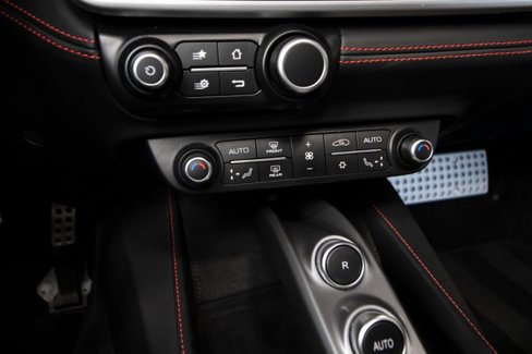 Used 2020 Ferrari Portofino image 38