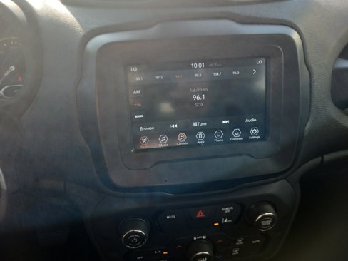 Used 2021 Jeep Renegade Sport image 22