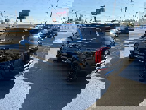 Used 2022 Kia Telluride EX w/ EX Premium Package image 7