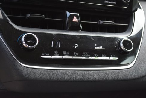 Used 2022 Toyota Corolla LE w/ LE Convenience Package image 23
