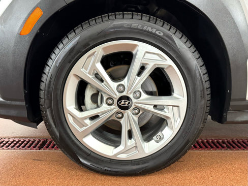Used 2023 Hyundai Kona SEL image 8