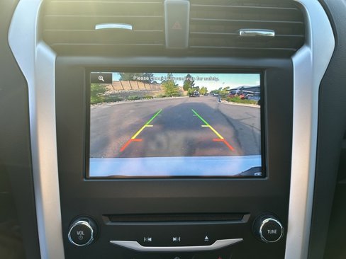 Used 2015 Ford Fusion SE image 17