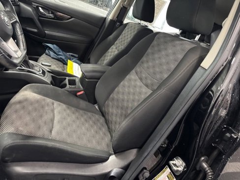 Certified 2022 Nissan Rogue Sport SV image 10