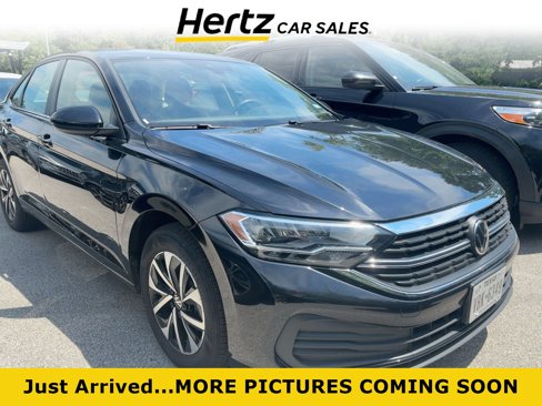 Used 2024 Volkswagen Jetta S image 1