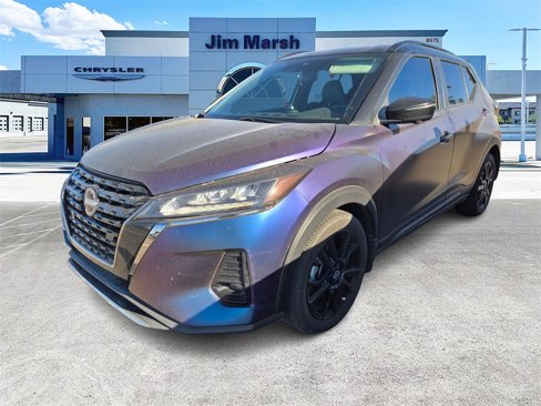 Used 2023 Nissan Kicks SR image 3