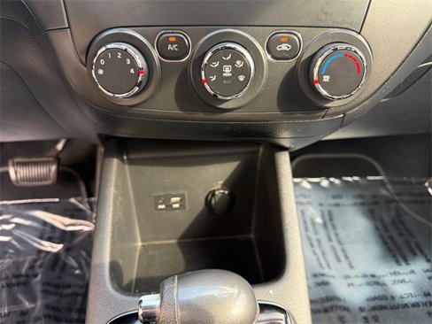 Used 2017 Kia Forte LX image 17