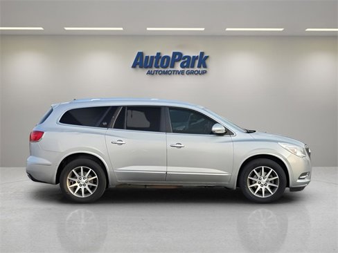 Used 2017 Buick Enclave Leather image 8