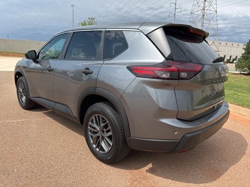Used 2024 Nissan Rogue S image 7