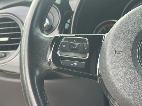 Used 2019 Volkswagen Beetle 2.0T S image 26
