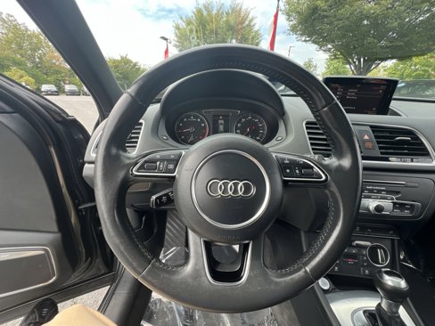 Used 2018 Audi Q3 2.0T Premium Plus w/ Premium Plus Package image 16