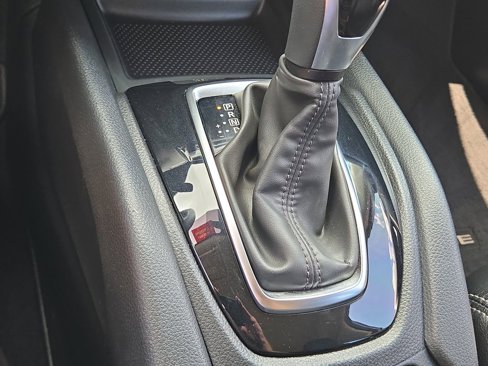Certified 2020 Nissan Rogue SV image 16