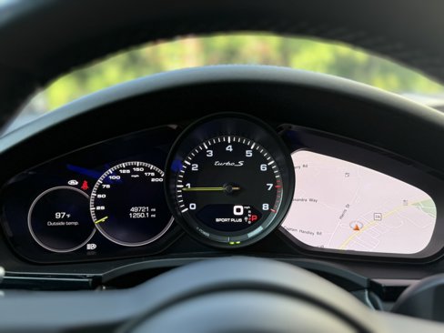 Used 2021 Porsche Cayenne Turbo S image 12
