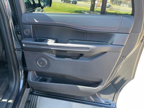 Used 2023 Ford Expedition Max Limited image 24