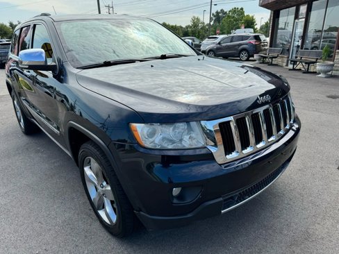 Used 2011 Jeep Grand Cherokee Limited w/ Luxury Group II image 19