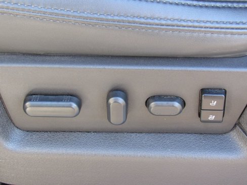 Used 2014 Ford F150 Platinum w/ Max Trailer Tow Package image 16