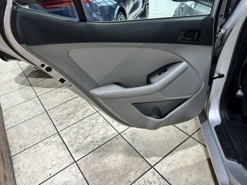 Used 2012 Kia Optima LX w/ Convenience Pkg image 15