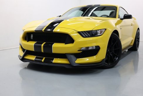 Used 2016 Ford Mustang Shelby GT350 w/ Technology Package image 48