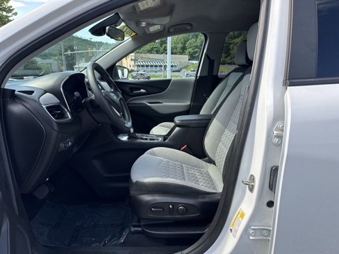 Used 2022 Chevrolet Equinox LS w/ LS Convenience Package image 9