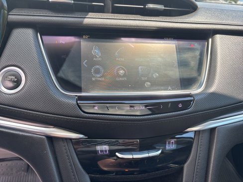 Used 2018 Cadillac XT5 Luxury w/ Driver Awareness Package image 15