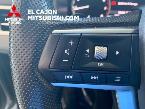 Used 2024 Mitsubishi Outlander SE image 20