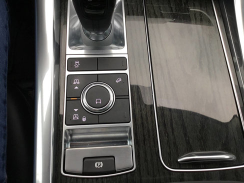 Used 2020 Land Rover Range Rover Sport HSE image 38