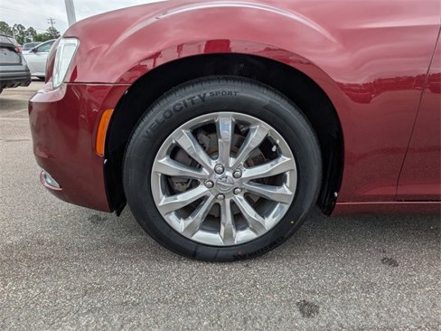 Used 2019 Chrysler 300 Limited image 15